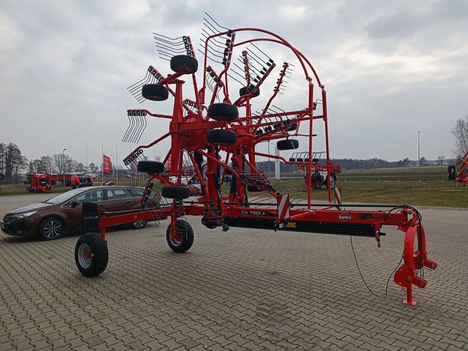 Zgrabiarka dwukaruzelowa GA 7501+ firmy KUHN - od ręki