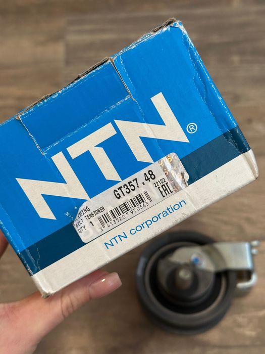 Натяжний ролик ременя ГРМ NTN (GT35748) GT357.48 NTN-SNR Skoda Super B