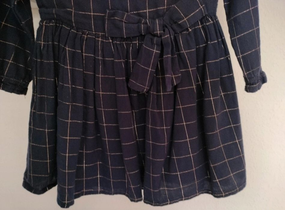 Elegancka sukienka ze złotą nitką rozmiar 98 cm