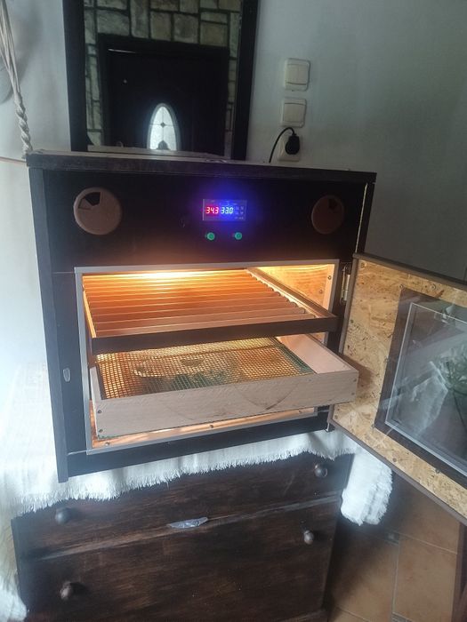 Inkubator pełen automat 70 jaj cieplarka + klujnik