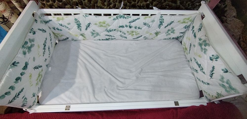 Бортики в дитяче ліжечко