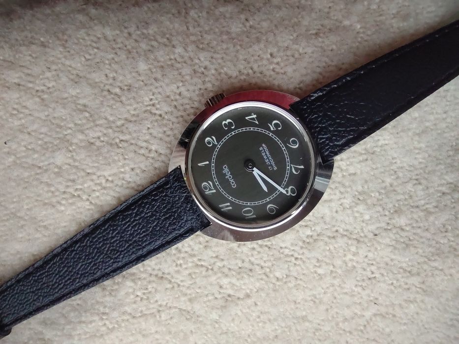 Zegarek Szwajcarski stalowy nie noszony!!!