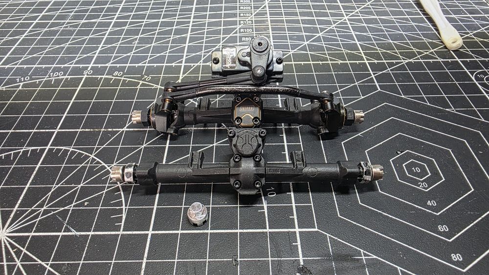 Axial Scx24 mosty osie