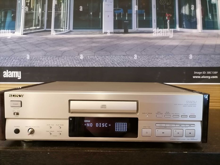 SONY CDP X555 ESJ проигрыватель.