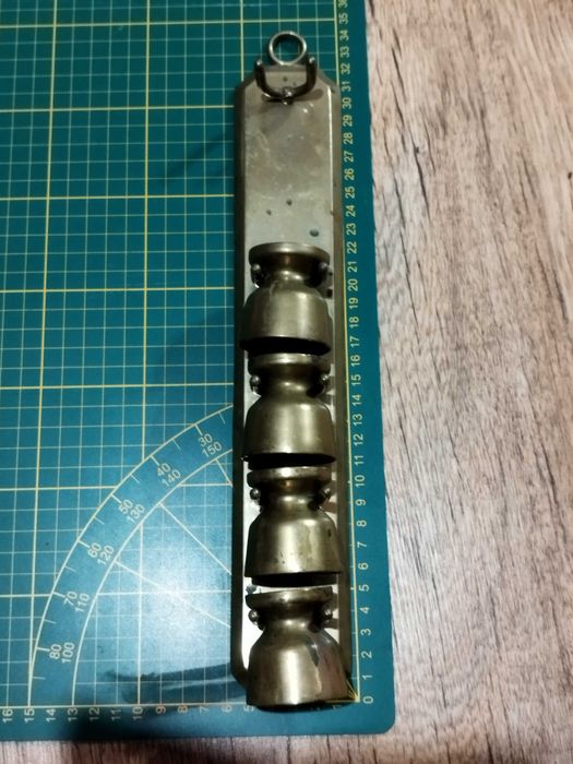 Stary, francuski wieszak na 4 kieliszki na jajka, mosiądz.