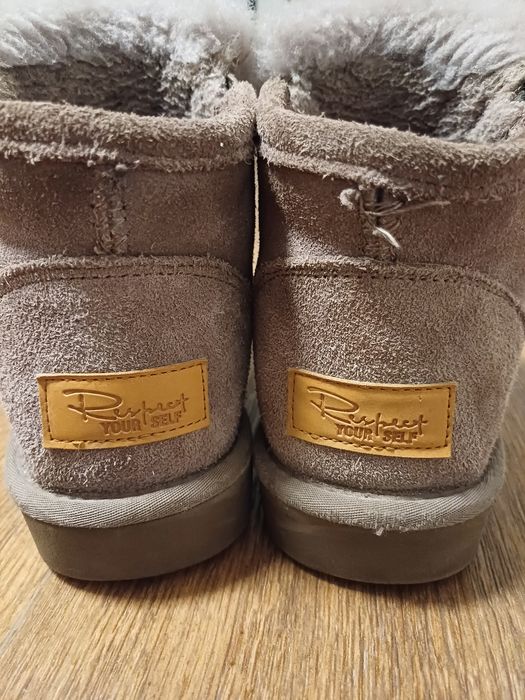 Уггі жіночі Recpect yourself