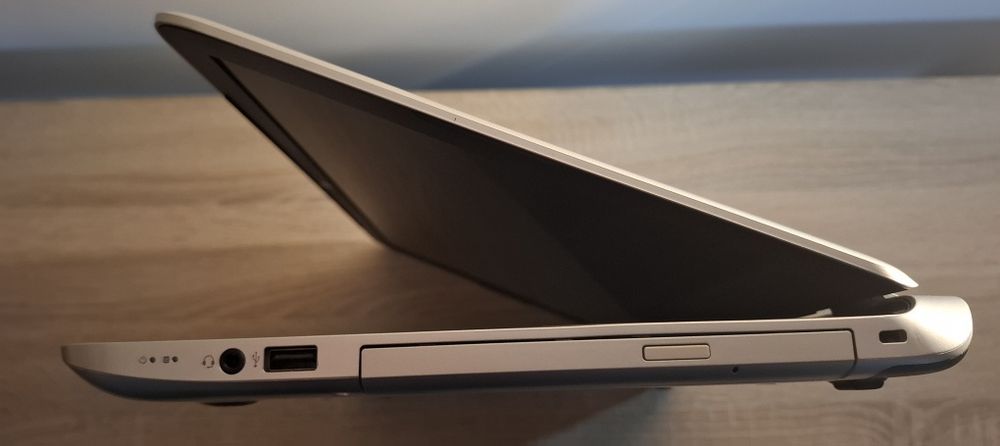 Laptop HP Pavilion 15cali