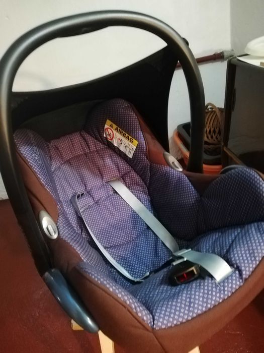 Sprzedam fotelik samochodowy maxi cosi super do 13 kilo