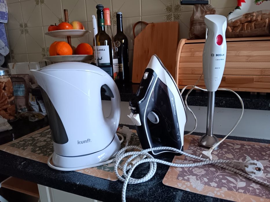 Vendo ferro a vapor Rowenta+varinha mágica Boch+ jarro elétrico Kunft