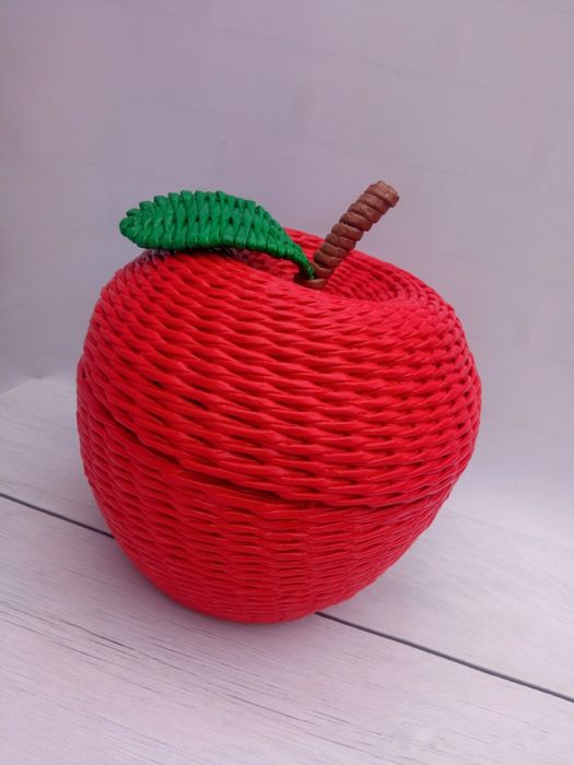 Плетені вироби з паперу, корзини