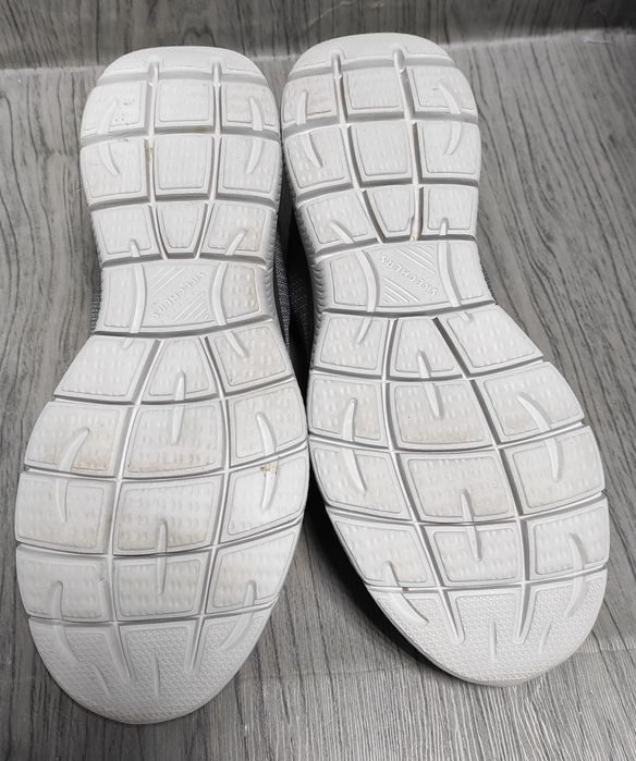 44,5 Skechers оригінальні чоловічі кросовки