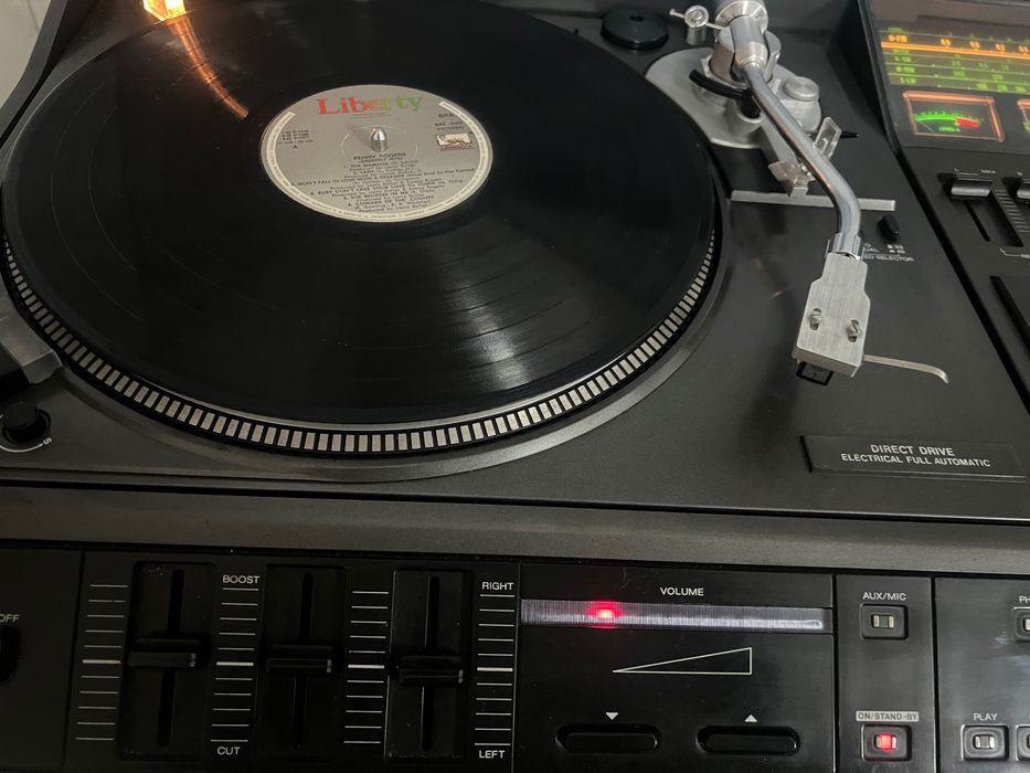 Aparelho música Sharp