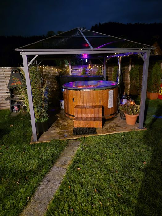 Domek  z balią przy stoku narciarskim Wisła