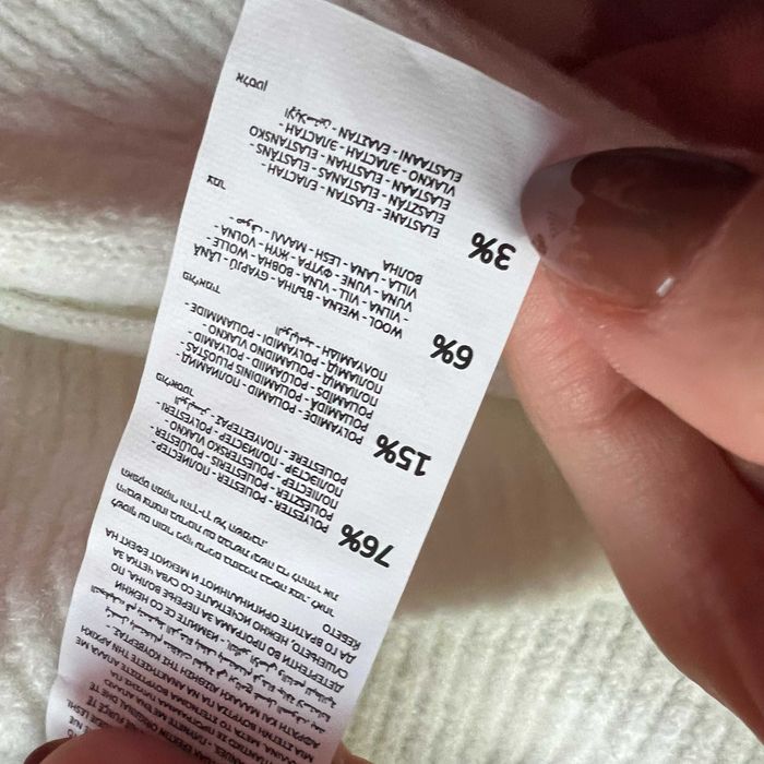 balaclava prążkowana na zimę z kominem sinsay z wiązaniem kremowa