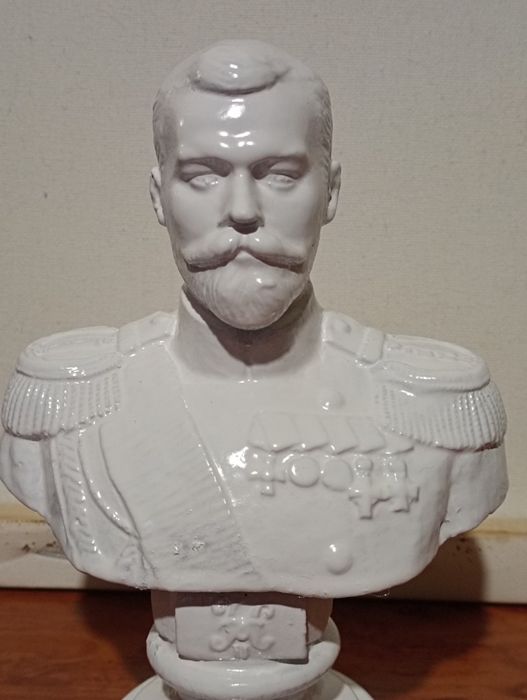 Бюст Царя Николая II