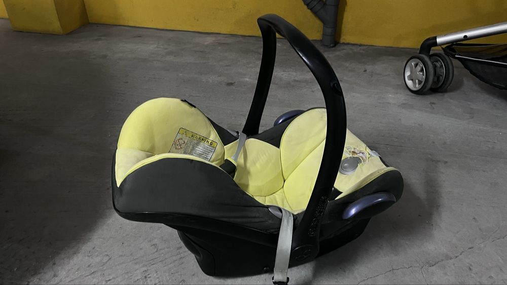 Carrinho bebé Maxi-Cosi usado e barato