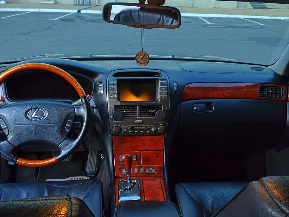 LEXUS LS430 President Europe