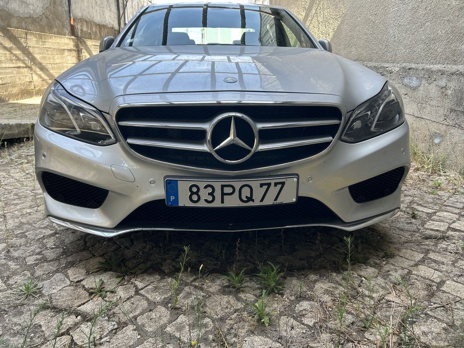 Grelha do mercedes e como nova