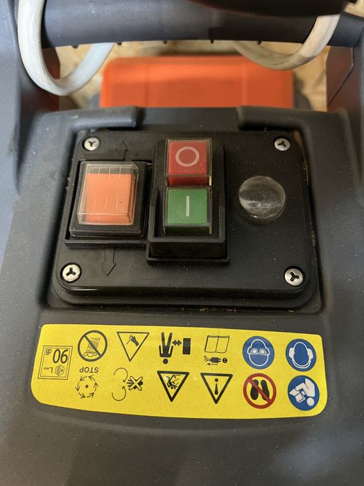 Измельчитель веток фрезерный. Щепорез Подрібнювач фрезерний