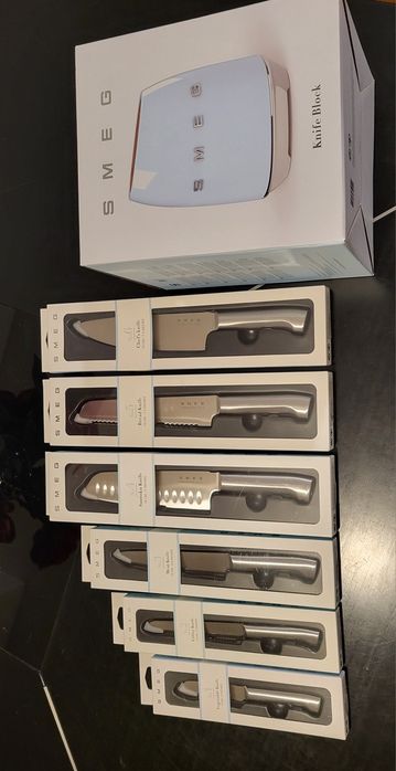 Conjunto de facas Smeg Novo