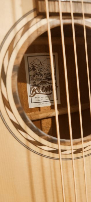 Guitarra Bromo Bat2ce