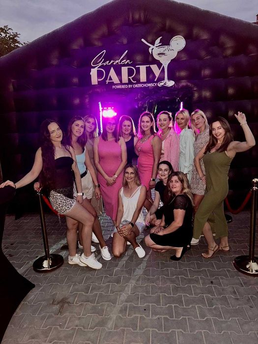 Dmuchany namiot imprezowy, mobilna bibownia na twojej imprezie.