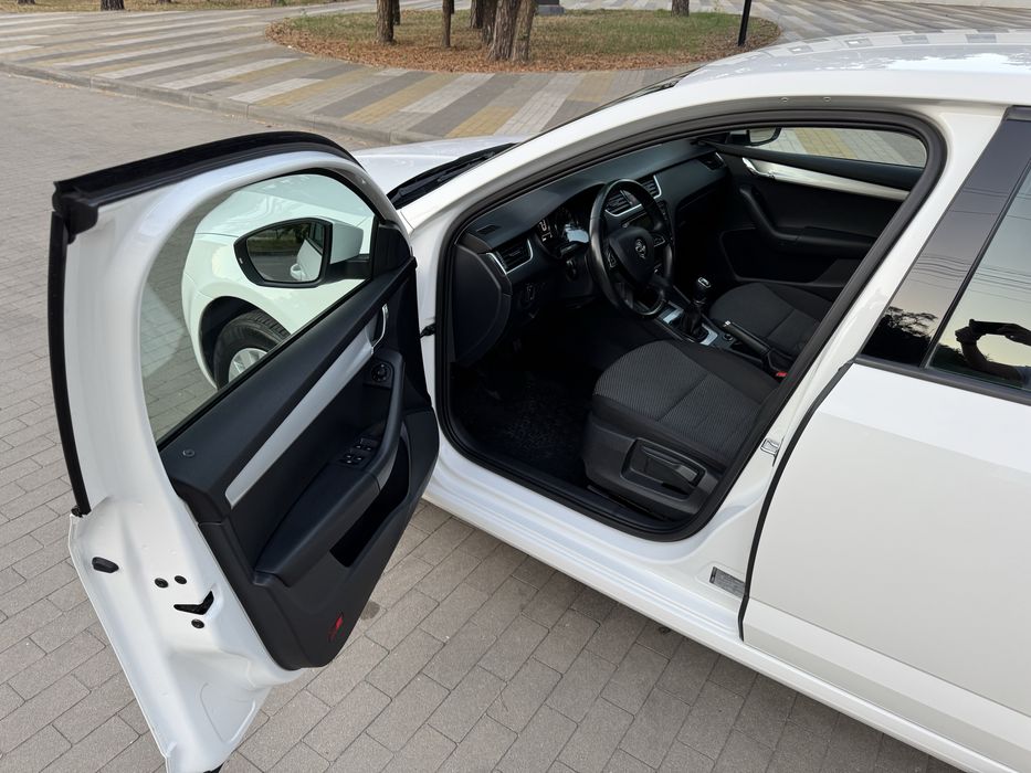 Skoda Octavia 2014 VIN TMBAJ2NE1FB006114 фото оголошення 12 з 24