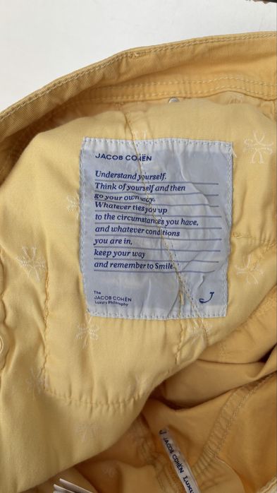Яскраві шорти бермуди  Jacob Cohen