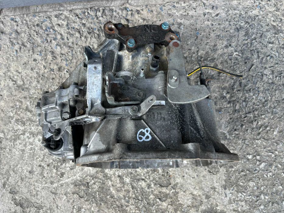 КПП коробка передач Nissan Qashqai J10 2.0 DCI