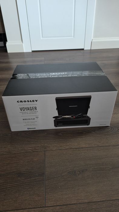 Вініловий програвач Crosley Voyager Black (CR8017B) з Bluetooth, програвач вінілових дисків