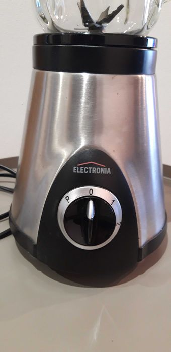 Liquidificador Electronia 500W com copo de vidro