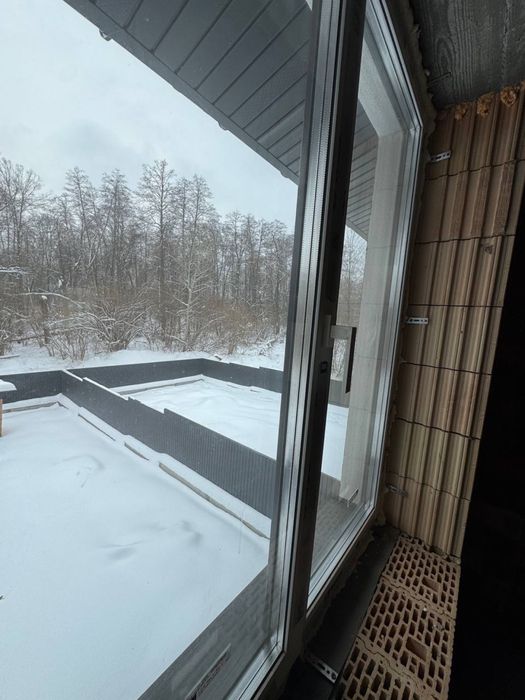 Дуплекс в Стоянці поруч з лісом . 4.5 сотки