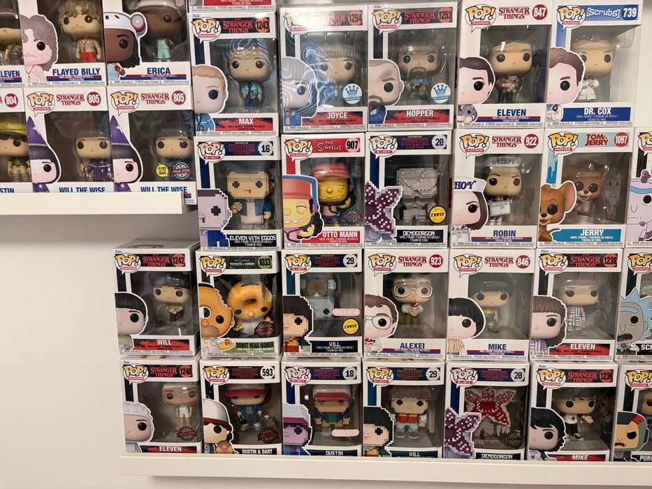 Funko Pops Stranger Things e outros