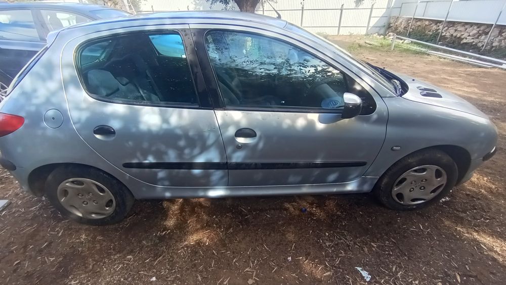 Peugeot 206 1.1 gasolina — photo 5