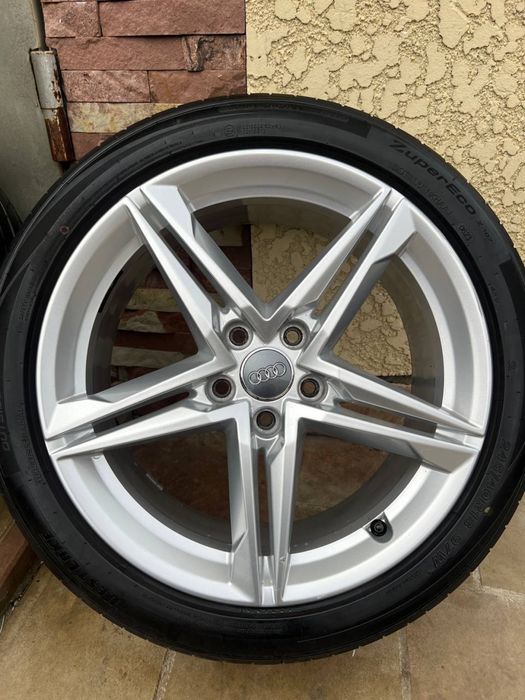 Диски з шинами Audi 245/40 r18s line s3, s4, , q5, a4, a6 8w0601025EC