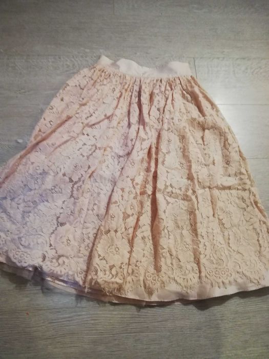 Spódnica koronkową 36