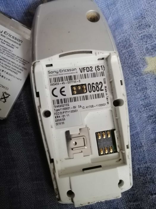 kolekcjonerski telefon sony ericsson