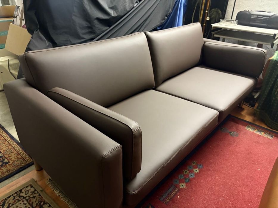 sofá novo IKEA cor chocolate