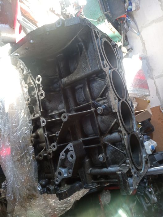 Блок двигуна 2tr qr25de Renault Koleos Nissan x-trail 2.5 бензин Рено