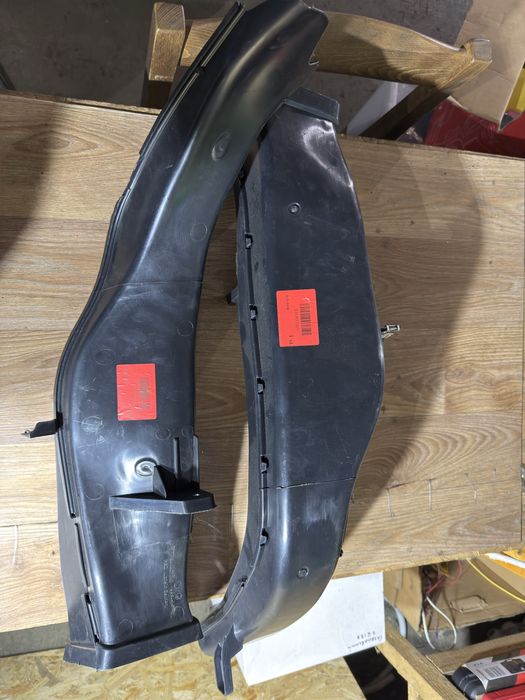 Porsche Комплект повітропроводів гальм 9J1807010 (RH), 9J1807009 (LH)