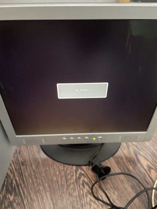 Vende se monitor (avariado)