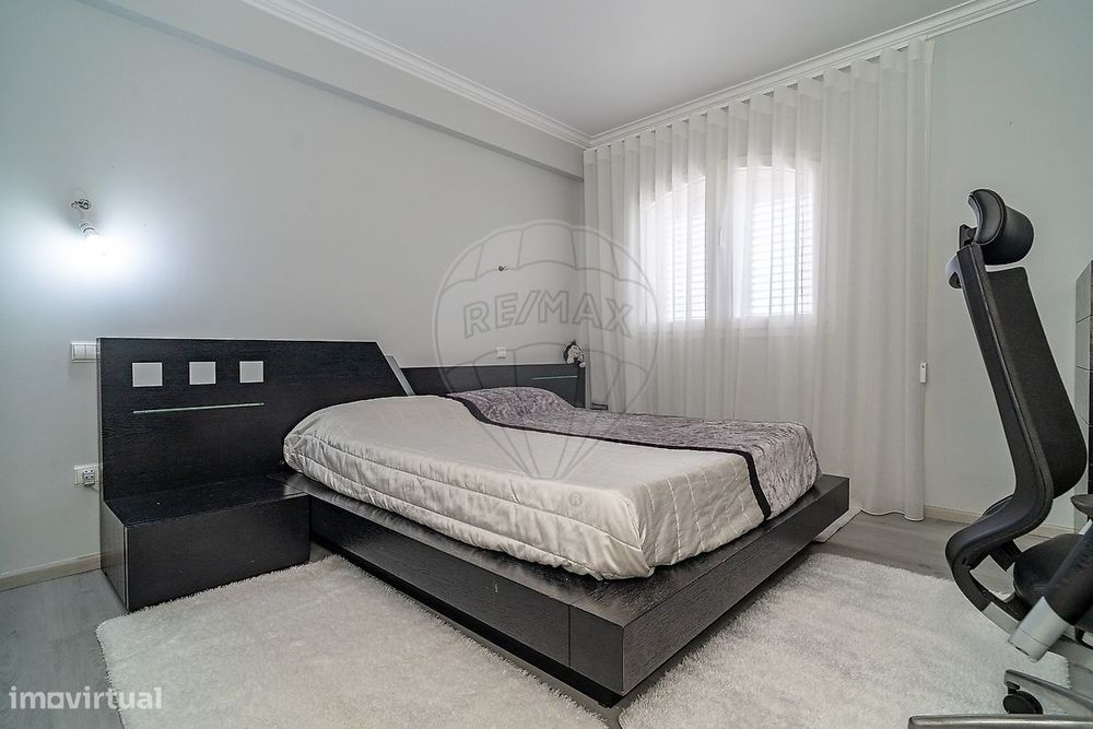 Moradia T4 para venda
