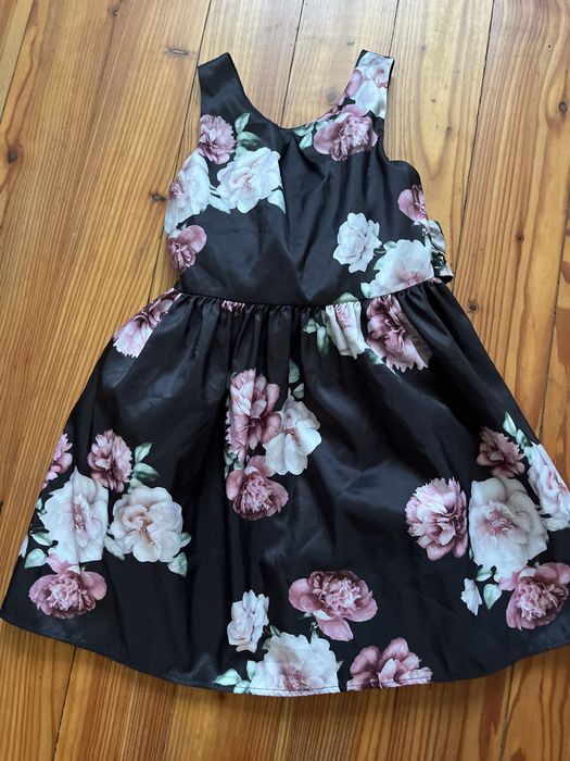 Сукня для дівчинки святкова