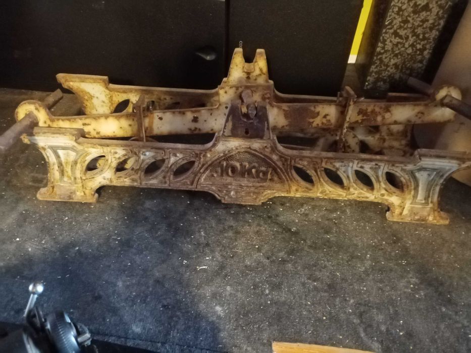 Incomplete Scale for Decoration