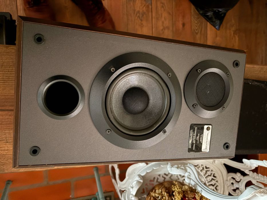 Vendo colunas StudioCraft by Bose 200ST ML2