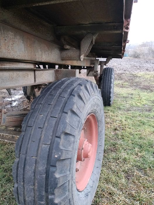 Причіп для трактора