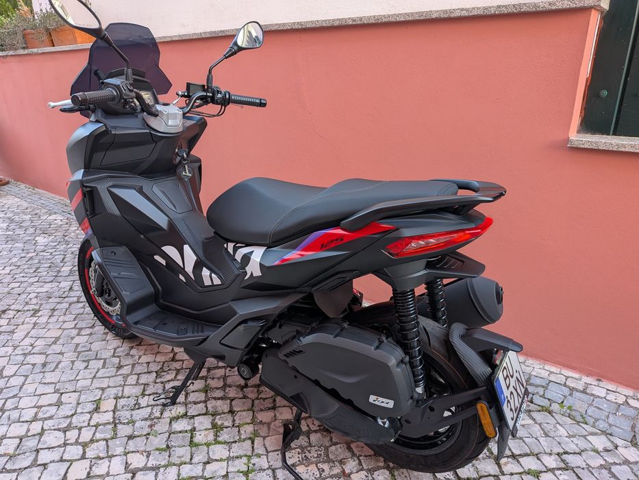 Aprilia SR GT Replica 125