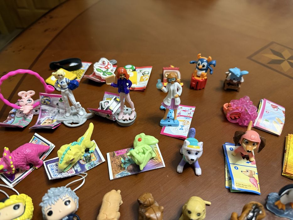 Фігурки кіндер (різні серії)