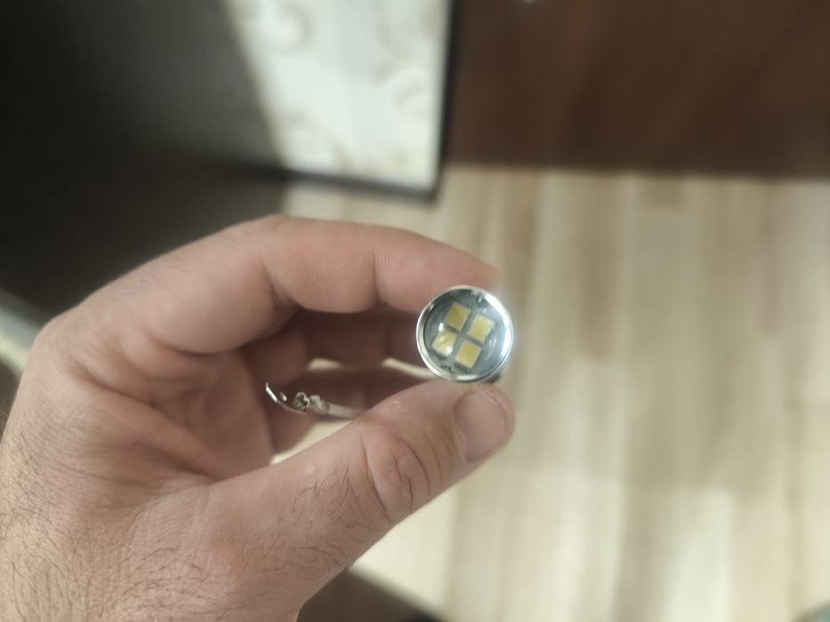 Продам лед лампи H3. Ціна за комплект (2шт.)