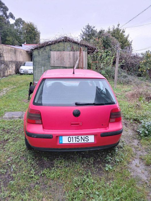 Vendo Volkswagen Golf 4 1.4 16v com GPL despachar.